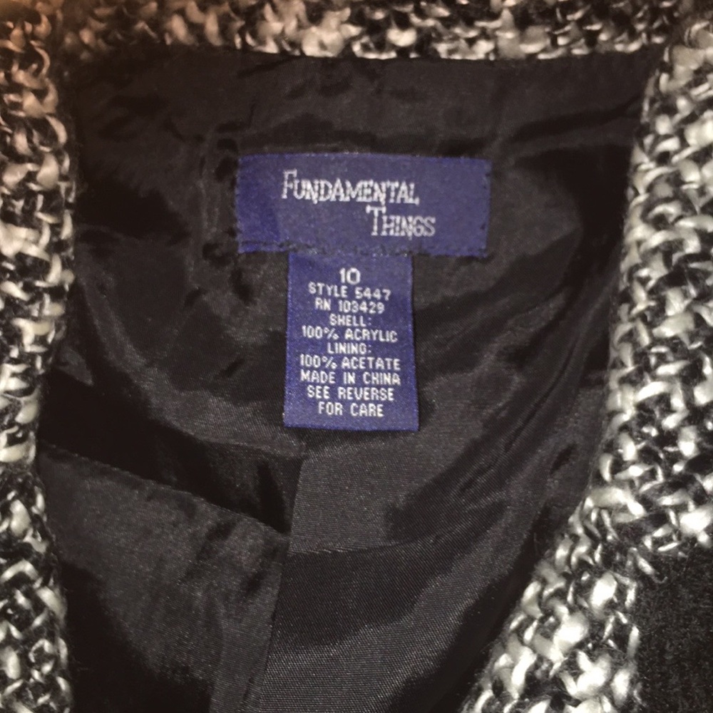 Fall Blazer Jacket.    B4 - Picture 4 of 8